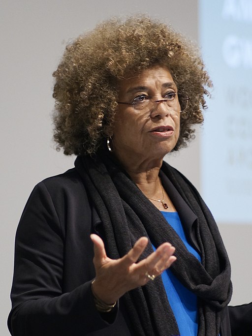 Angela_Davis_(15852241216)_(cropped)