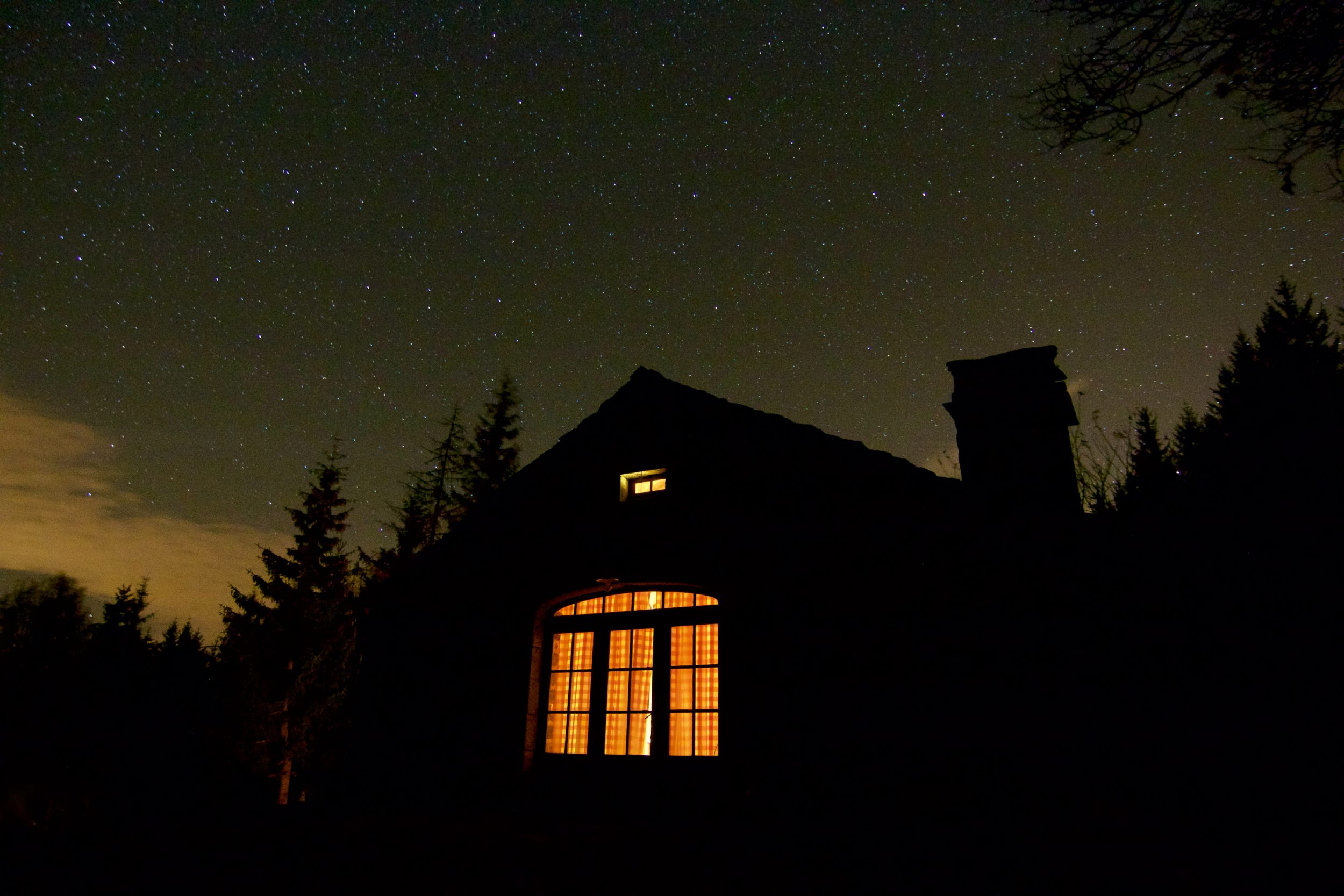 james-cousins-MzguYL3I668-unsplash