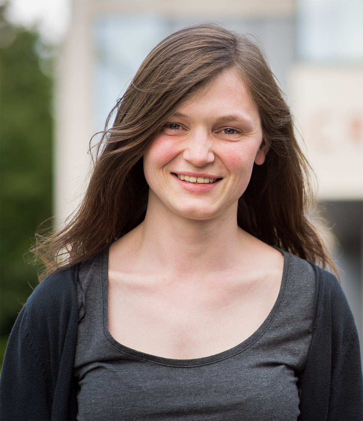 Alice Ievins Headshot