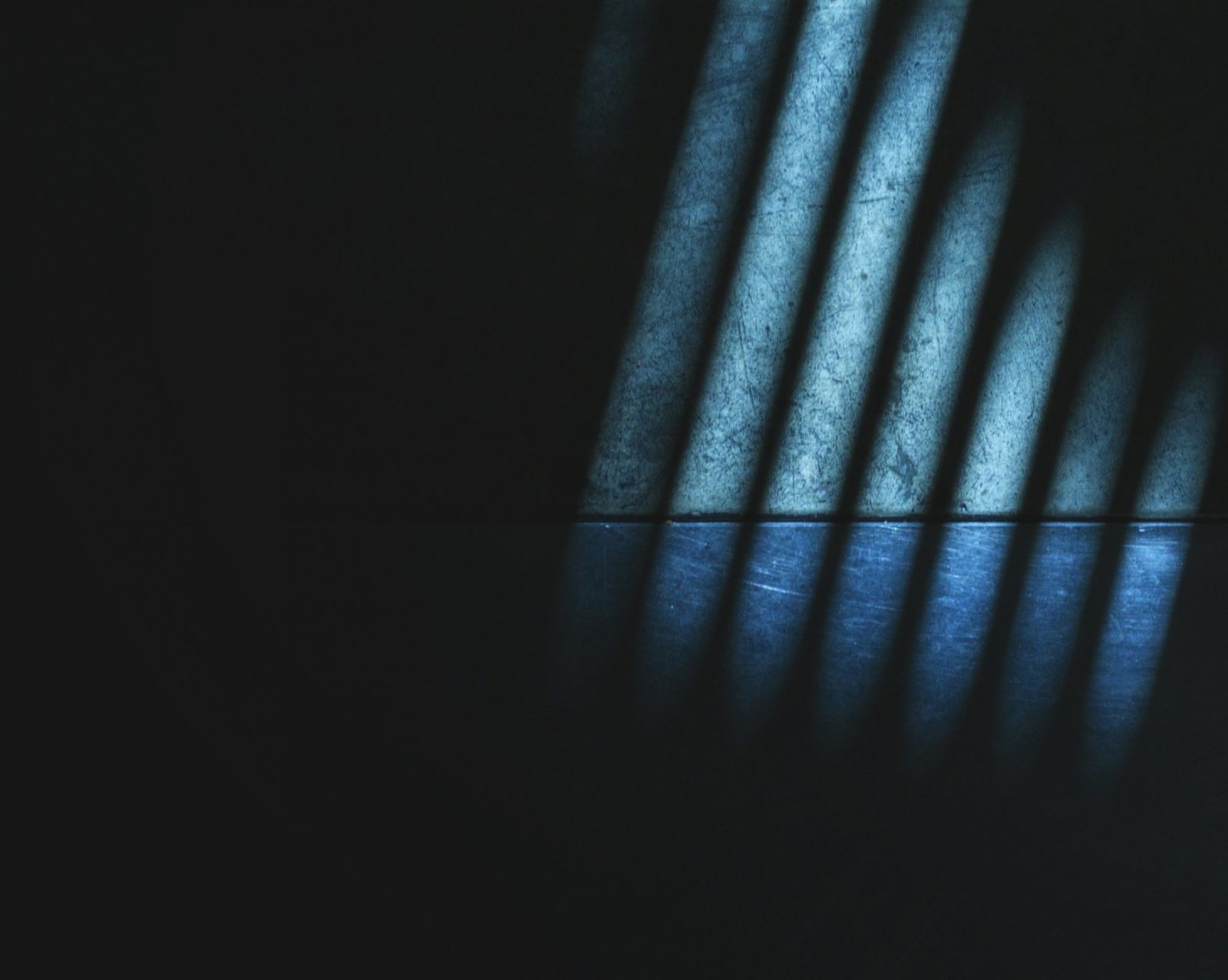 martin-adams-vBzJ0UFOA70-unsplash